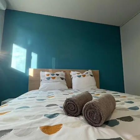 Le Carducci - Joli T2 Dans Au Calme Appartement *